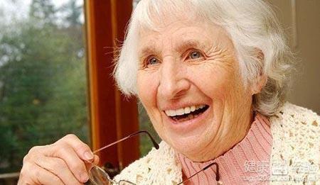 老年人常吃三種食物可防白內障