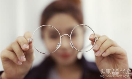 青少年如何預防近視加深