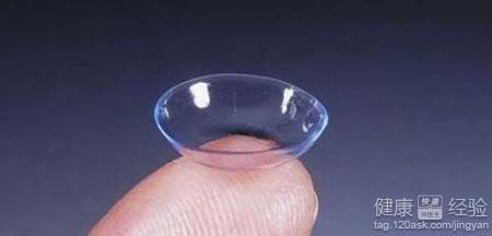隱形眼鏡護理液能否用水代替