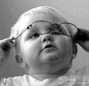 檢查孩子斜視的家庭小方法