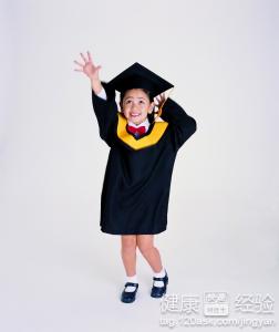小孩總是流淚該怎麼治療