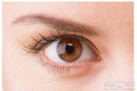 眼睛經常發癢是怎麼回事？