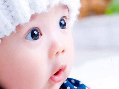 寶寶變成愛眨眼的小星星 警惕是患上角膜炎