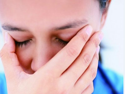 淚囊炎是怎麼引起的？