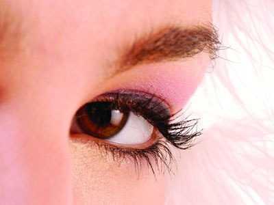 黃斑出血的病因與高度近視有關