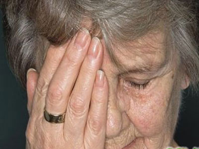 老年人為什麼眼睛總愛流淚？