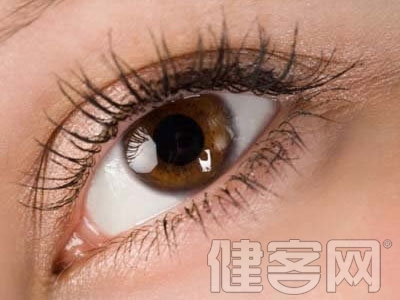 眼睛長期浮腫可能和腎病有關