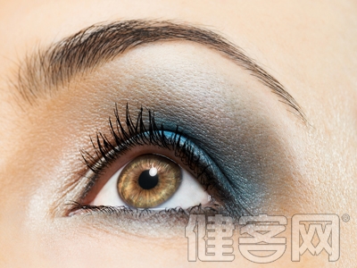 隱形眼鏡“引來”<a name='InnerLinkKeyWord' href='http://www.jianke.com/ykpd/ykjb/jmb/' _fcksavedurl='http://www.jianke.com/ykpd/ykjb/jmb/' target='_blank'>角膜</a>炎