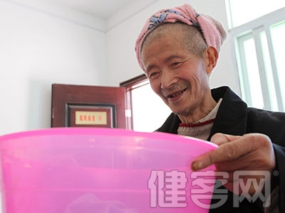 專家解答:老年性白內障表現有哪些?