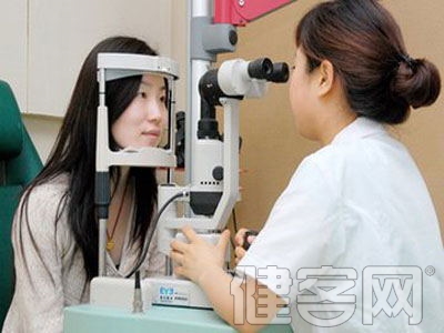 視網膜病變的臨床表現
