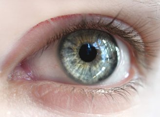 警惕五種眼部分泌物
