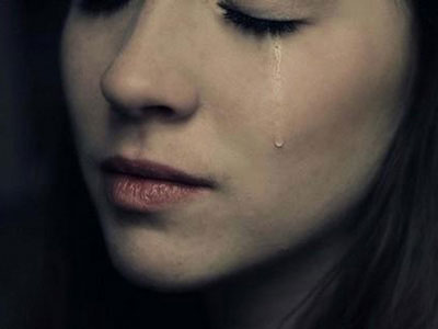 流淚太少易患角膜炎 哭哭更健康