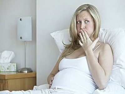 孕期帶隱形眼鏡易近視 防近視和睡眠有關