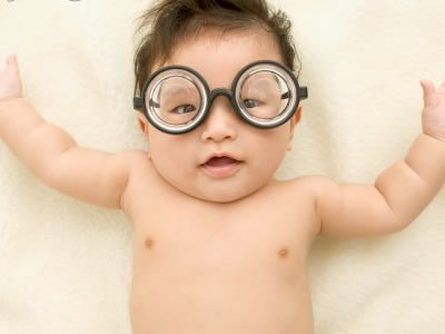 “刺激”嬰兒眼球 益於視力發育