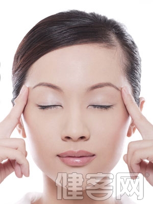 霜桑葉熏蒸眼部有助緩解眼干症狀