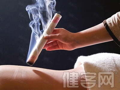 艾灸後溪穴治療<a name='InnerLinkKeyWord' href='http://www.jianke.com/ykpd/1133180.html' _fcksavedurl='http://www.jianke.com/ykpd/1133180.html' target='_blank'>麥粒腫</a>