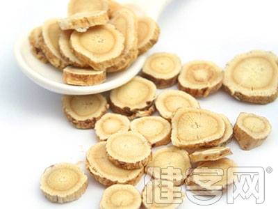 眼睛容易腫吃黃芪補氣