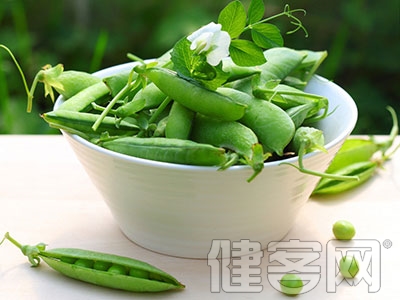 讓眼睛更美多吃維生素食物