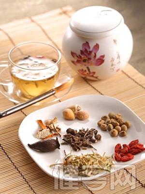 養生秘方:<a name='InnerLinkKeyWord' href='http://www.jianke.com/nrgbpd/' _fcksavedurl='http://www.jianke.com/nrgbpd/' target='_blank'>養肝</a>護眼藥方