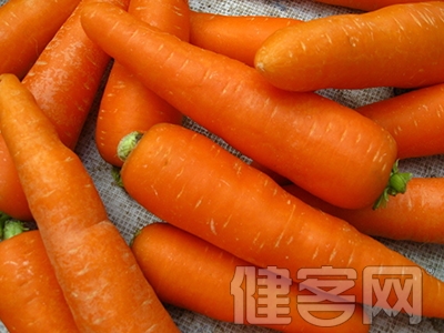 吃胡蘿卜菠菜可以緩解眼睛疲勞