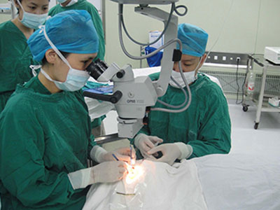 玻璃體切割手術：攻克眼底疾病