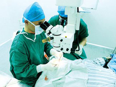 ICL晶體植入手術：不消耗角膜的可逆手術