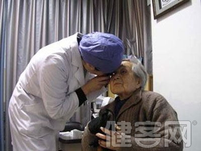 百歲老人也能做白內障手術