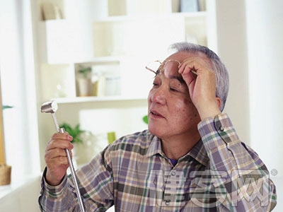 激光手術：治近視也能治老花