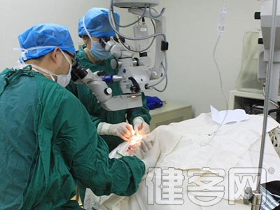 何時進行白內障手術最合適?