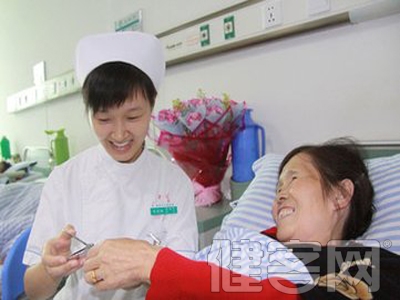 白內障手術並非越早越好