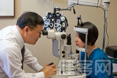 為什麼眼科醫生近視自己不做近視手術？
