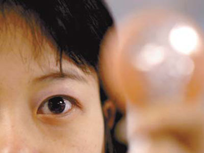 熟悉青光眼的常見的類型，做到早治療早預防