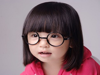 斜視兒童配戴眼鏡應注意什麼?