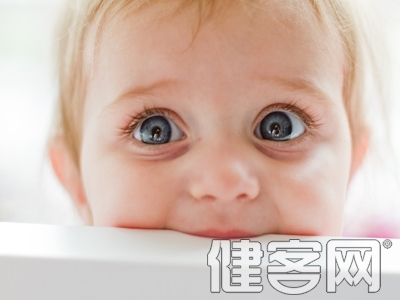 非母乳喂養嬰兒弱視多