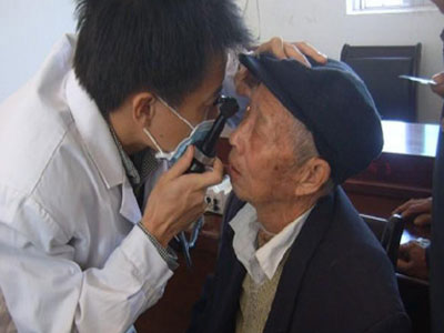 治療老花眼-顏值更年輕