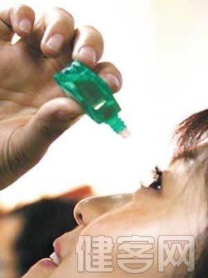沙子迷眼該怎麼處理?