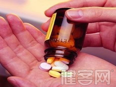 麥粒腫和霰粒腫在形成原因、臨床表現和處理方法上有何不同