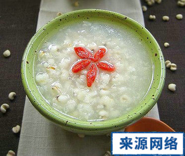 近視眼吃什麼好 近視眼食療 吃什麼對眼睛好