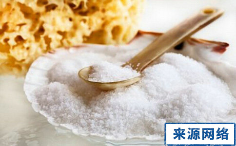 食鹽過多會導致白內障嗎 哪些原因會導致白內障 食鹽過多會有哪些危害