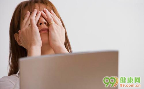 電腦族要如何預防干眼症 眼睛干燥怎麼辦 干眼症有哪些症狀