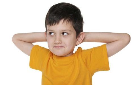 兒童斜視有什麼症狀 兒童斜視會有哪些早期征兆 兒童為什麼會斜視
