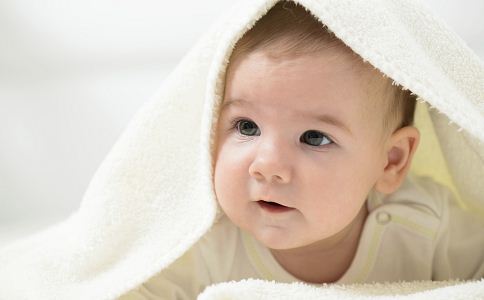 怎麼預防寶寶斗雞眼 怎樣預防小孩斗雞眼 預防斗雞眼