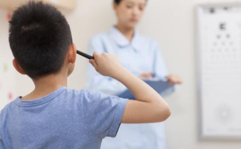 小孩遠視怎麼辦 遠視治療最佳時間 遠視會變成弱視嗎