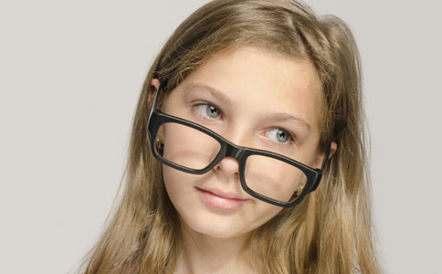 兒童近視的預防方法 如何預防兒童近視 兒童近視的原因