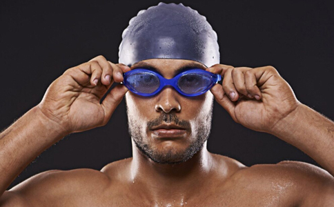 游泳時如何保護眼睛 游泳時怎麼保護眼睛 游泳怎麼保護眼睛