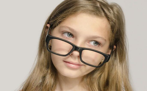 吃什麼預防近視 預防近視的方法 如何正確用眼