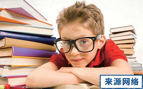 近視眼的症狀有哪些 近視眼的危害有哪些 近視眼的危害是什麼