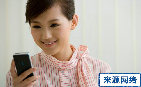 玩手機對眼睛有什麼危害 如何保護眼睛 玩手機怎麼保護眼睛