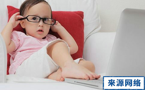戴眼鏡眼睛會變形嗎 戴眼鏡眼睛變形 戴眼鏡眼睛突出