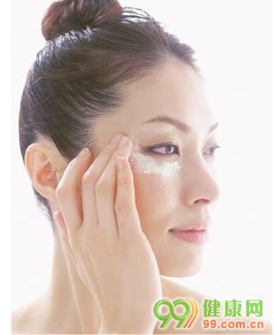 眼部松弛 眼部護理 眼部按摩 解除眼睛疲勞